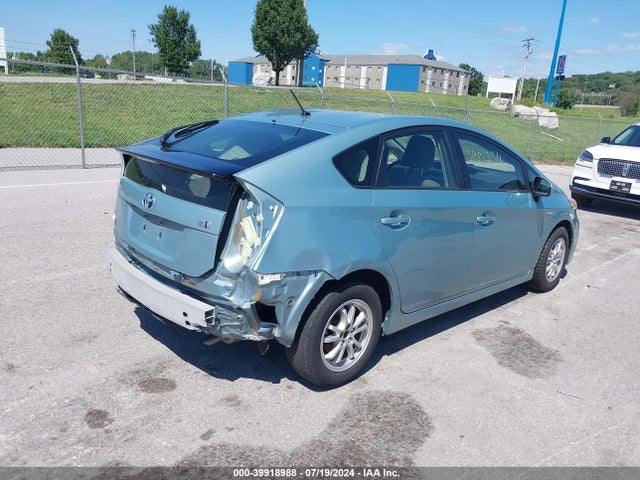 Toyota Prius Two 2014 JTDKN3DU8E1770974 Image 4