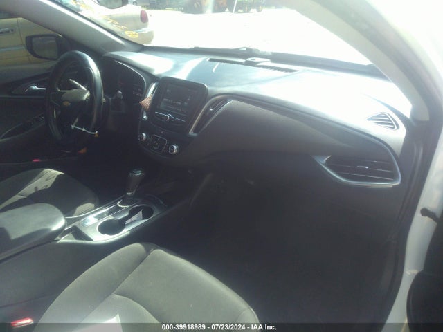 Chevrolet Malibu 1fl 2017 1G1ZC5ST7HF226475 Image 5