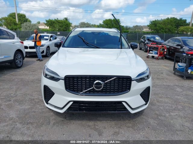 YV4L12RK3R1907498 Volvo Xc60 B5 Core Dark Theme