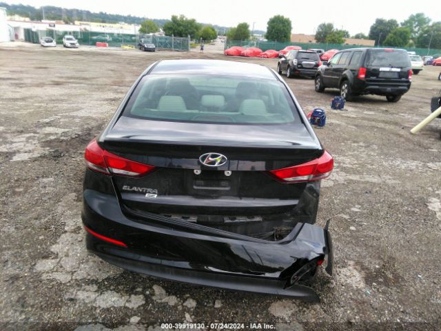 5NPD74LF2JH352134 Hyundai ELANTRA SE