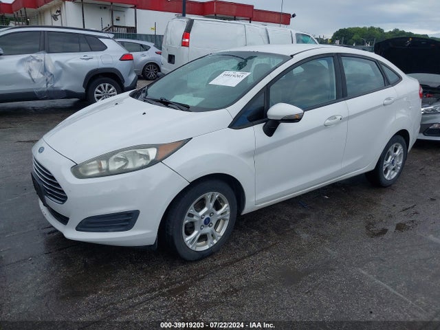 Ford FIESTA SE 2015 3FADP4BJ7FM176310 Image 2