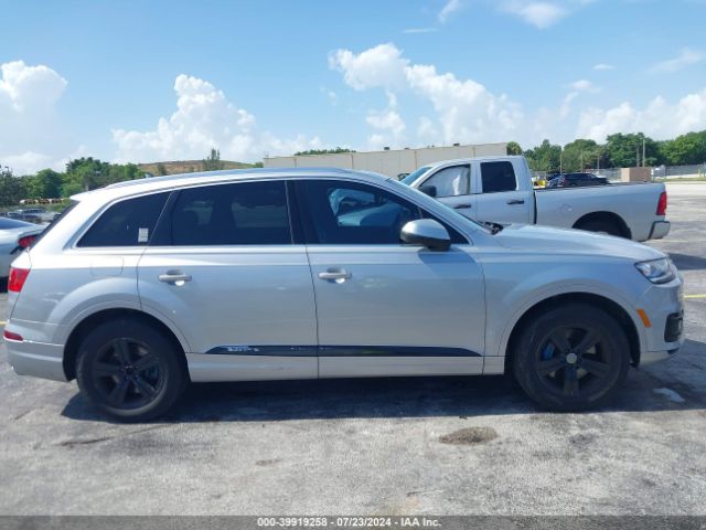 WA1LHAF73HD039860 Audi Q7 2.0t Premium