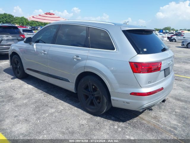WA1LHAF73HD039860 Audi Q7 2.0t Premium