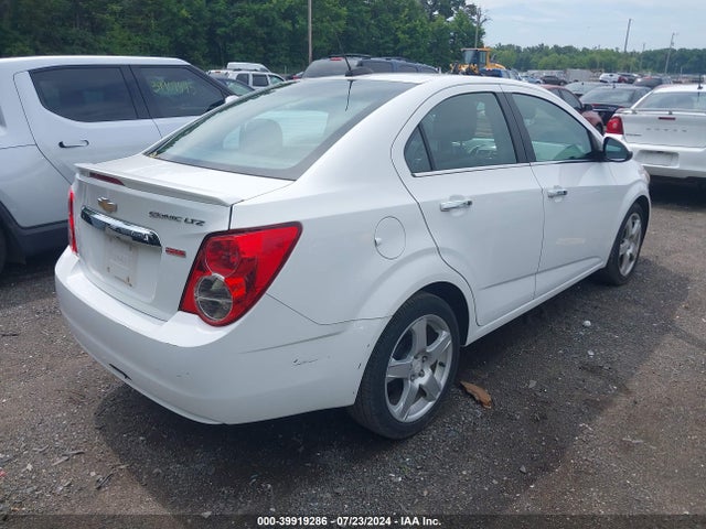 Chevrolet Sonic Ltz Auto 2016 1G1JE5SB4G4140629 Image 4