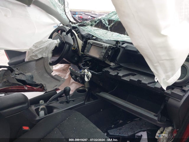 Toyota RAV4 LE 2014 2T3BFREV6EW205440 Image 5