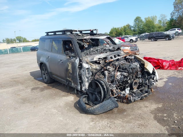 SALE2FEUXR2294029 Land Rover Defender 130 P400 X-dynamic Se