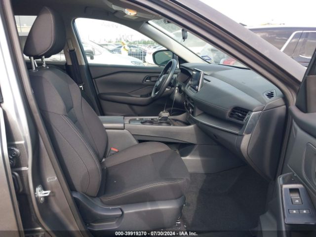 5N1BT3AA5RC676914 Nissan Rogue S Fwd