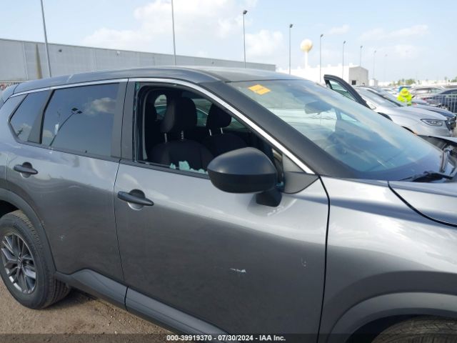 5N1BT3AA5RC676914 Nissan Rogue S Fwd