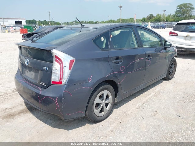 Toyota Prius Two 2014 JTDKN3DU3E0365465 Image 4