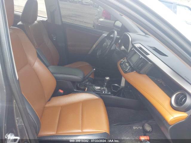 Toyota Rav4 Limited 2016 JTMDFREV4GJ063096 Image 5