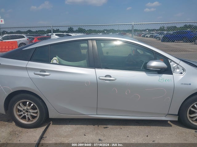 Toyota Prius Three 2016 JTDKARFU2G3023745 Image 13