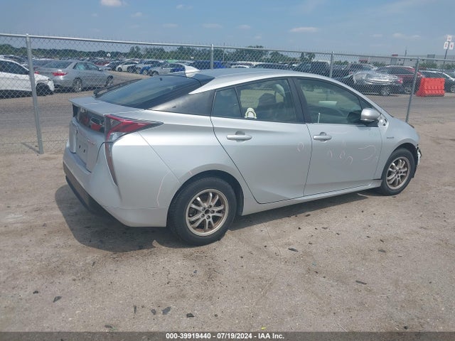 Toyota Prius Three 2016 JTDKARFU2G3023745 Image 4