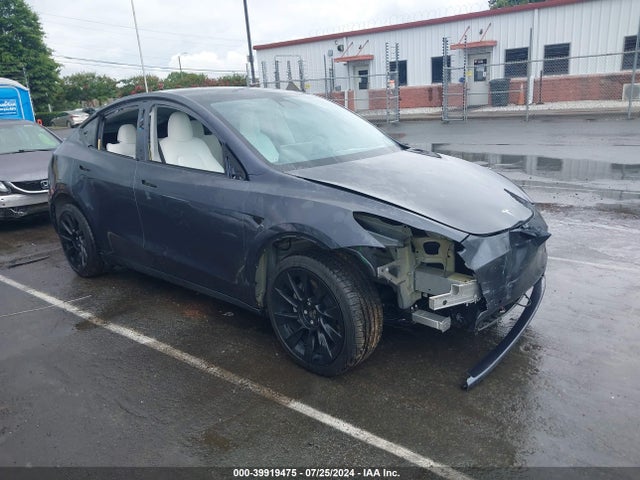 2021 TESLA MODEL Y 5YJYGDEE3MF267845 Photo 0