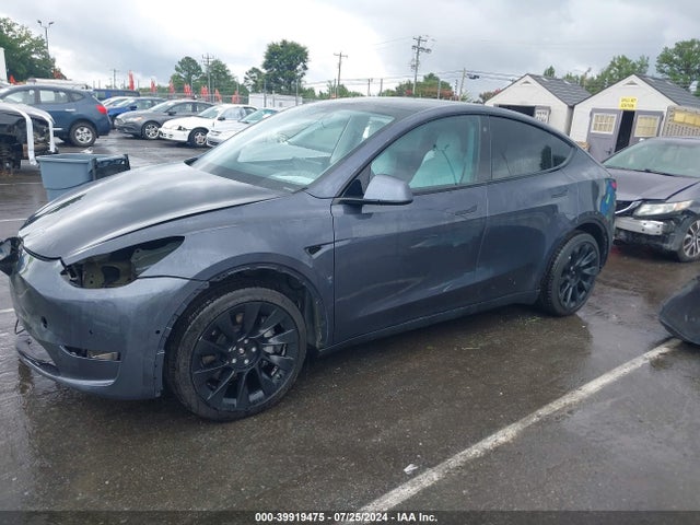 2021 TESLA MODEL Y 5YJYGDEE3MF267845 Photo 1