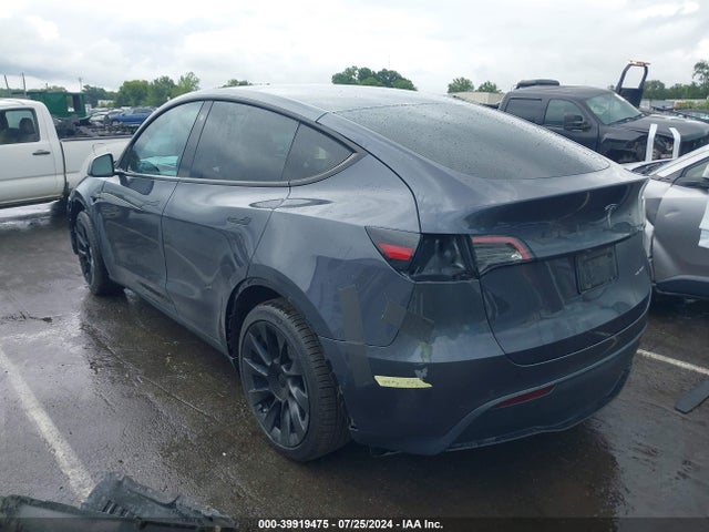 2021 TESLA MODEL Y 5YJYGDEE3MF267845 Photo 2
