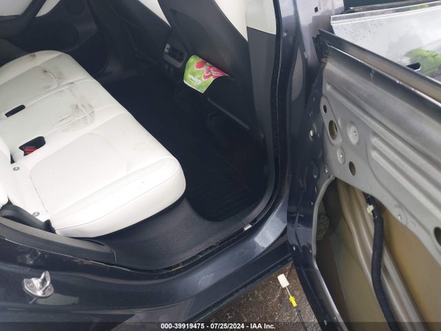 2021 TESLA MODEL Y 5YJYGDEE3MF267845 Photo 7