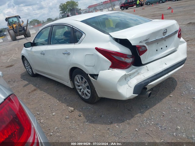 Nissan Altima 2.5 S 2018 1N4AL3AP2JC142719 Image 3