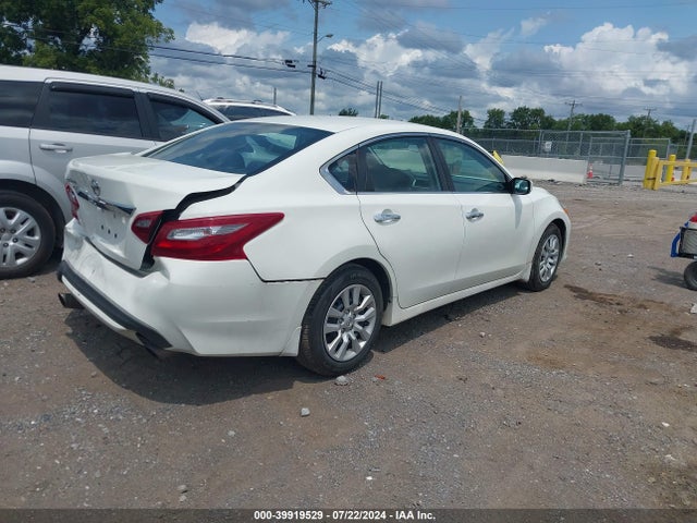 Nissan Altima 2.5 S 2018 1N4AL3AP2JC142719 Image 4
