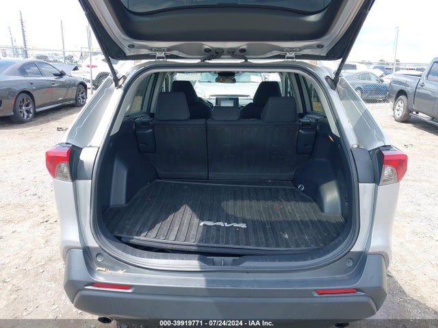 Toyota RAV4 LE 2019 2T3G1RFV5KW048644 Image 8