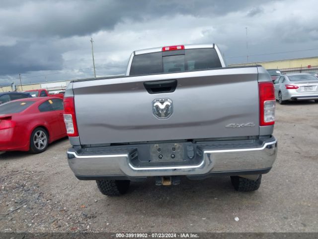 3C6UR5CLXKG653290 RAM 2500 Tradesman  4x4 6'4 Box