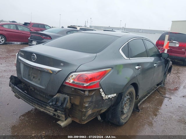 2015 Nissan Altima 2.5 S მანქანა იყიდება აუქციონზე, vin: 1N4AL3AP3FN324439, აუქციონის ნომერი: 39919963