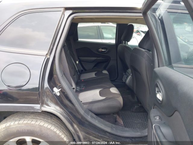 1C4PJMAB1GW204512 Jeep Cherokee Sport