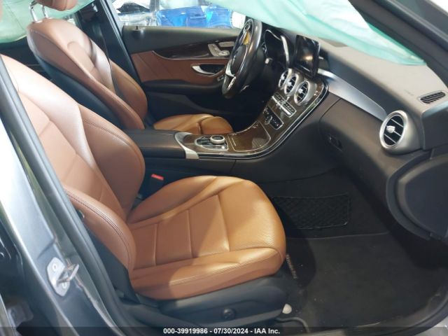 55SWF8EB2KU305066 Mercedes-Benz C 300 4matic