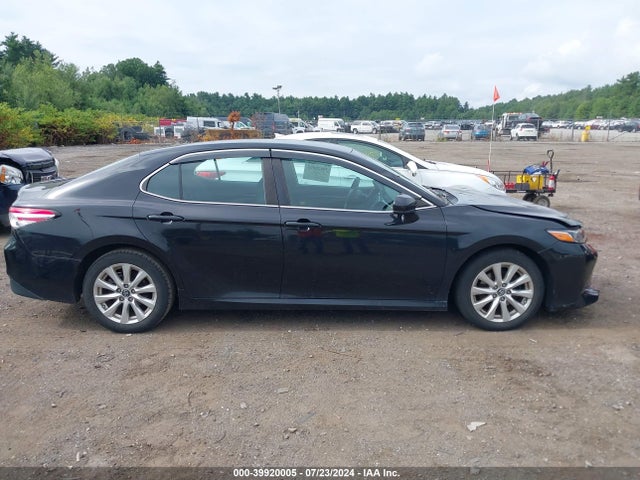 Toyota CAMRY LE 2018 4T1B11HK5JU557199 Image 13