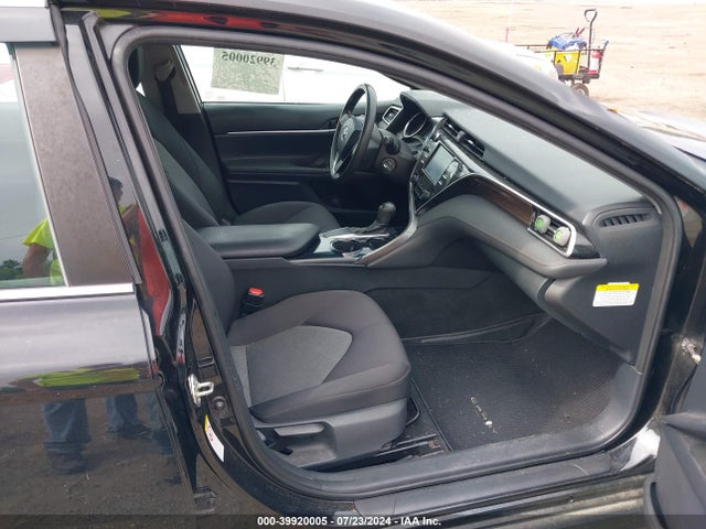 Toyota CAMRY LE 2018 4T1B11HK5JU557199 Image 5