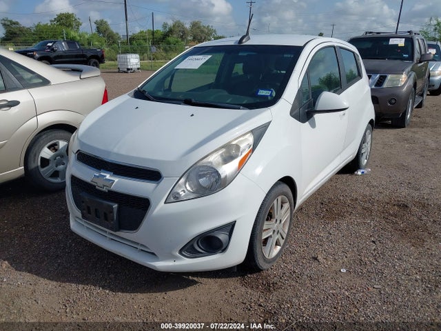 Chevrolet Spark 1lt Cvt 2015 KL8CD6S91FC740110 Image 2
