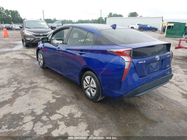 Toyota Prius Two Eco 2016 JTDKARFU7G3504879 Image 3