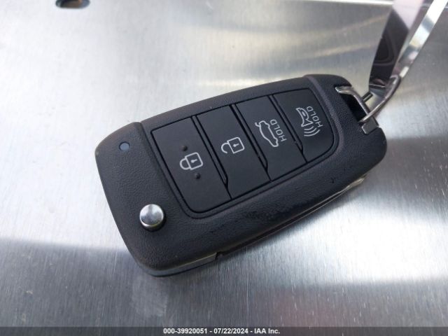 KMHLL4DG8RU744546 Hyundai ELANTRA SE