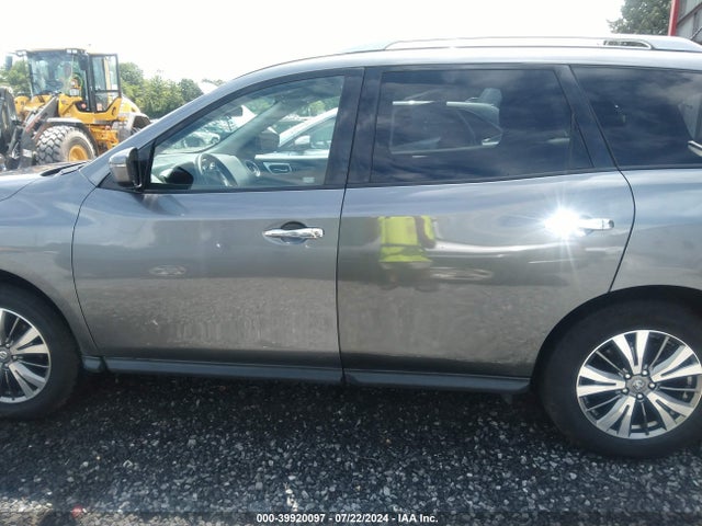 5N1DR2MM2JC643168 Nissan Pathfinder S