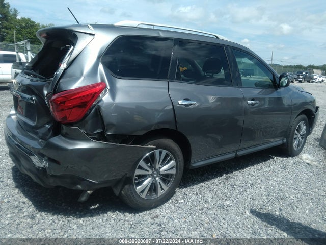 5N1DR2MM2JC643168 Nissan Pathfinder S