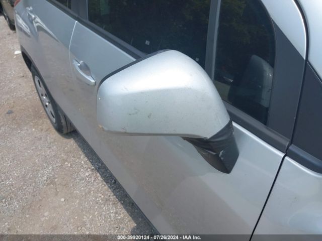 KL7CJKSBXJB582227 Chevrolet TRAX LS