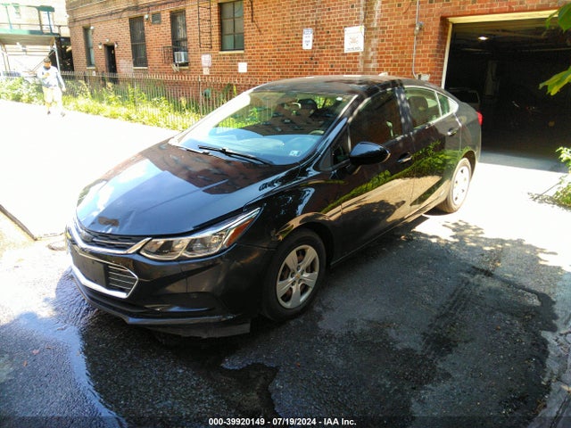 Chevrolet Cruze Ls Auto 2018 1G1BC5SM0J7209379 Image 2