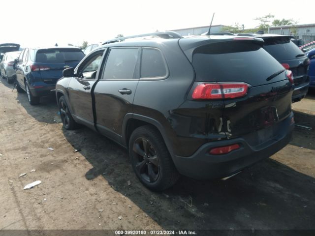 1C4PJMCS7GW105299 Jeep Cherokee Altitude