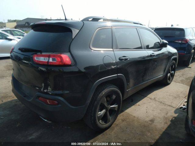 1C4PJMCS7GW105299 Jeep Cherokee Altitude