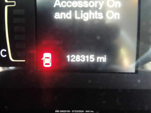 1C4PJMCS7GW105299 Jeep Cherokee Altitude
