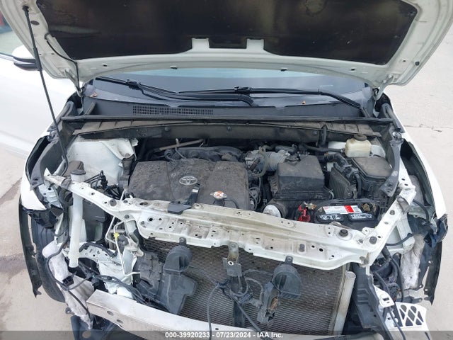 Toyota Highlander Limited Platinum 2018 5TDYZRFH4JS262354 Image 10