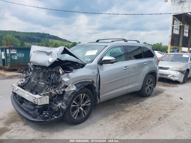Toyota Highlander Xle V6 2016 5TDJKRFH4GS296566 Image 2