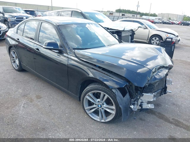 2017 WBA8E1G59HNU14062 main image