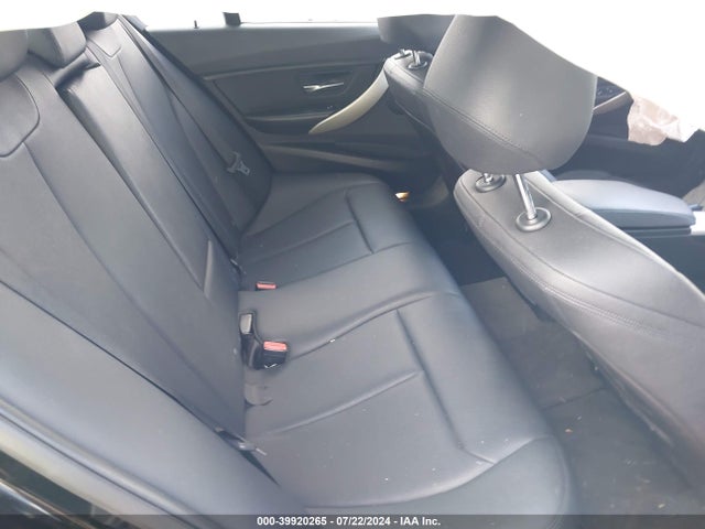 BMW 320i 2017 WBA8E1G59HNU14062 Image 8
