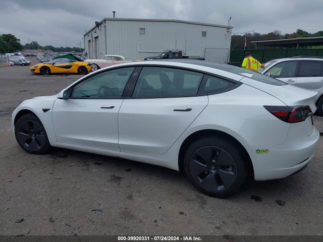 Tesla Model 3 Long Range Dual Motor All-wheel Drive 2023 5YJ3E1EB8PF592161 Image 3