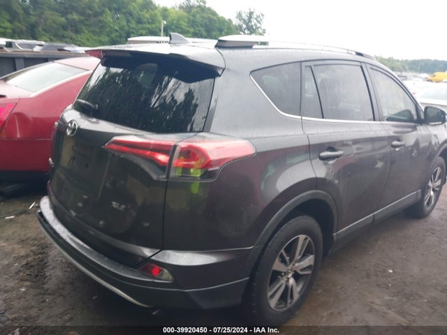 Toyota Rav4 Xle 2017 JTMWFREV5HJ709028 Image 4