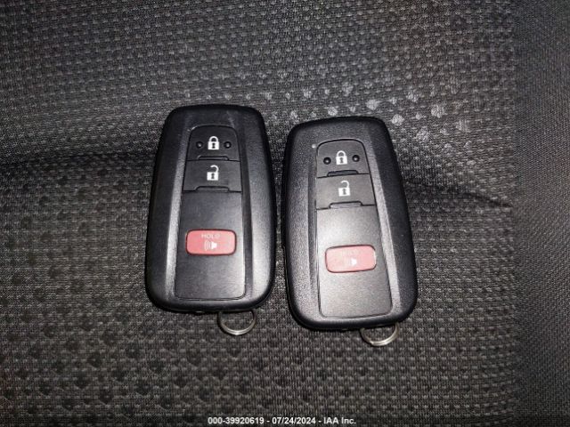 JTDL9MFU9M3027514 Toyota Prius Le Awd-e
