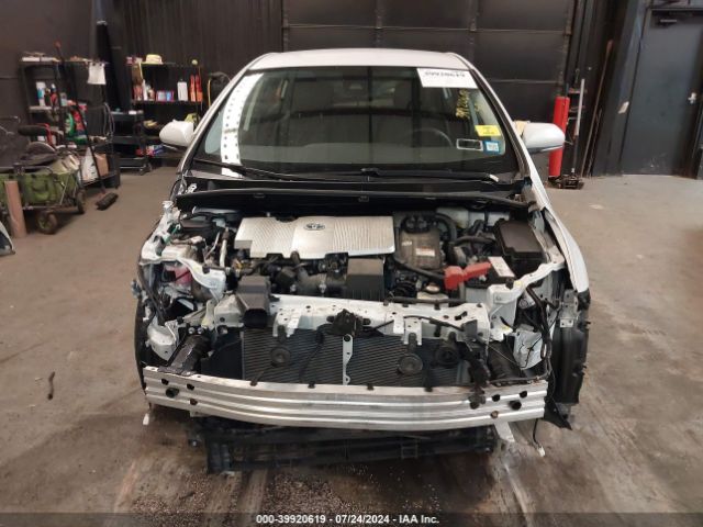 JTDL9MFU9M3027514 Toyota Prius Le Awd-e