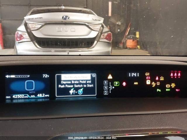 JTDL9MFU9M3027514 Toyota Prius Le Awd-e