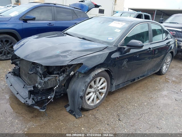 Toyota CAMRY LE 2018 4T1B11HK2JU087116 Image 2