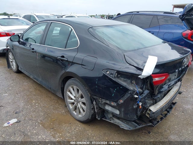 Toyota CAMRY LE 2018 4T1B11HK2JU087116 Image 3